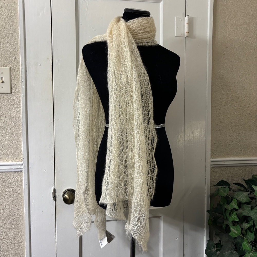 Baby Mo Kid Mohair/Silk Shawl - Picture 12 of 15